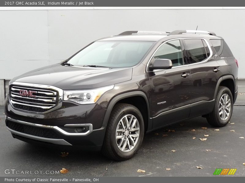 Front 3/4 View of 2017 Acadia SLE