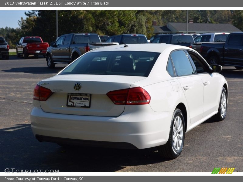 Candy White / Titan Black 2013 Volkswagen Passat 2.5L S