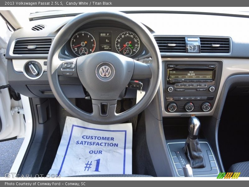 Candy White / Titan Black 2013 Volkswagen Passat 2.5L S