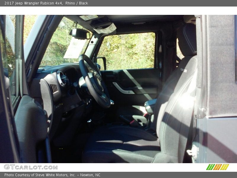 Rhino / Black 2017 Jeep Wrangler Rubicon 4x4