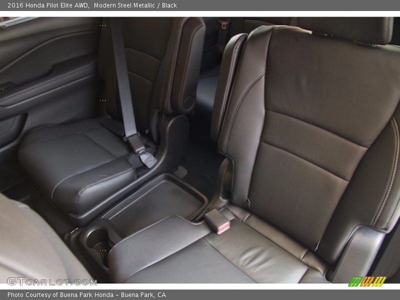 Modern Steel Metallic / Black 2016 Honda Pilot Elite AWD
