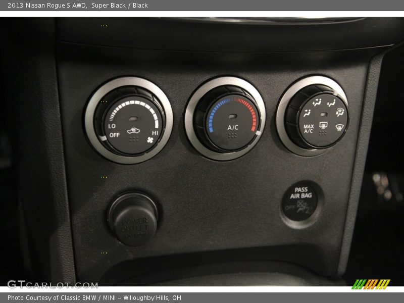 Super Black / Black 2013 Nissan Rogue S AWD