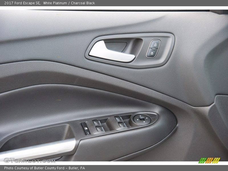 White Platinum / Charcoal Black 2017 Ford Escape SE