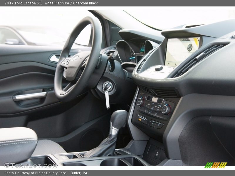 White Platinum / Charcoal Black 2017 Ford Escape SE