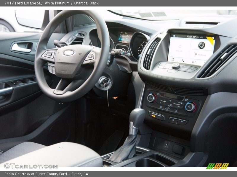 White Platinum / Charcoal Black 2017 Ford Escape SE