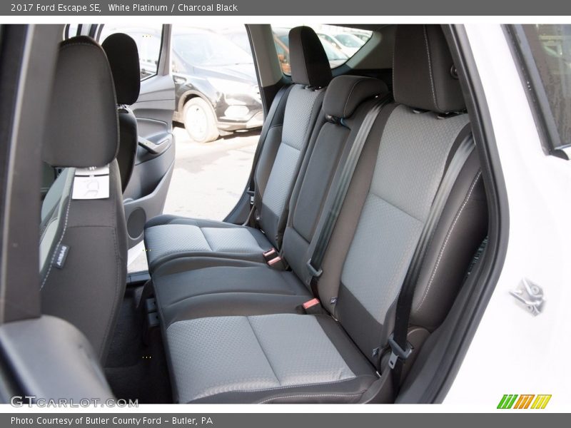 White Platinum / Charcoal Black 2017 Ford Escape SE