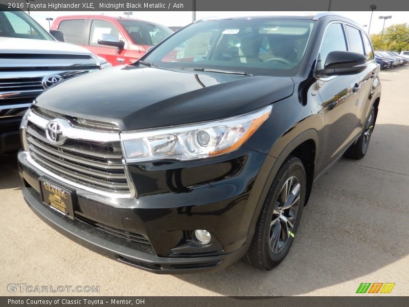 Midnight Black Metallic / Ash 2016 Toyota Highlander XLE