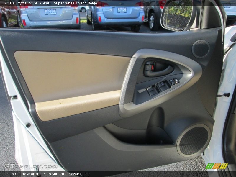 Super White / Sand Beige 2010 Toyota RAV4 I4 4WD