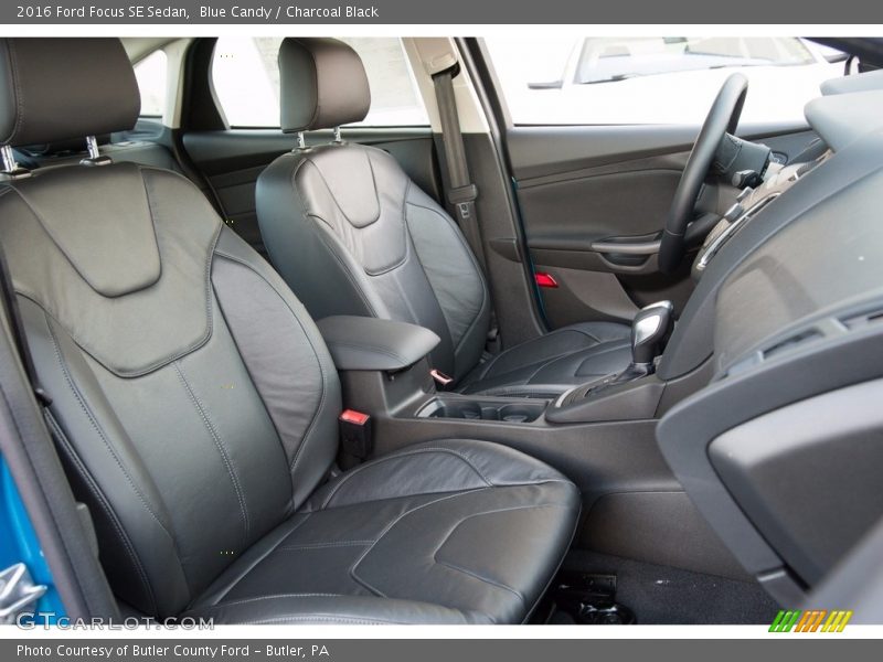 Blue Candy / Charcoal Black 2016 Ford Focus SE Sedan