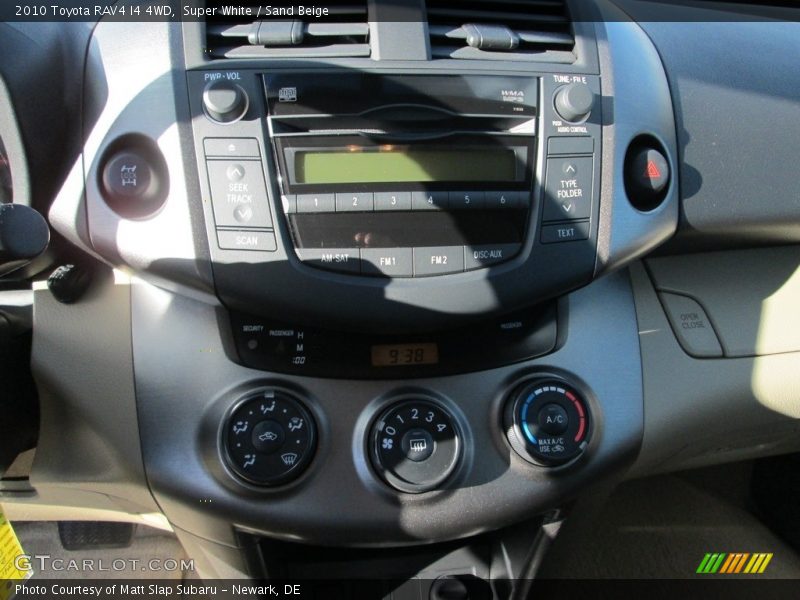 Super White / Sand Beige 2010 Toyota RAV4 I4 4WD