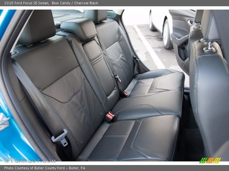 Blue Candy / Charcoal Black 2016 Ford Focus SE Sedan