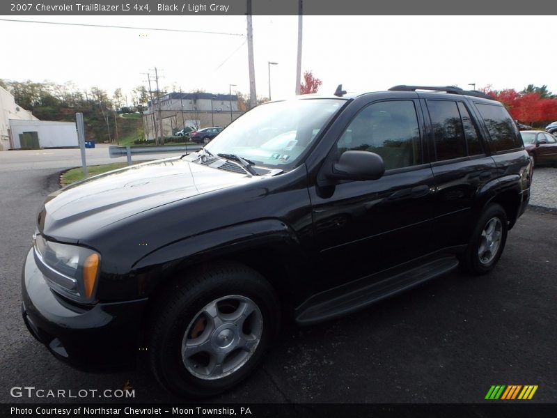 Black / Light Gray 2007 Chevrolet TrailBlazer LS 4x4
