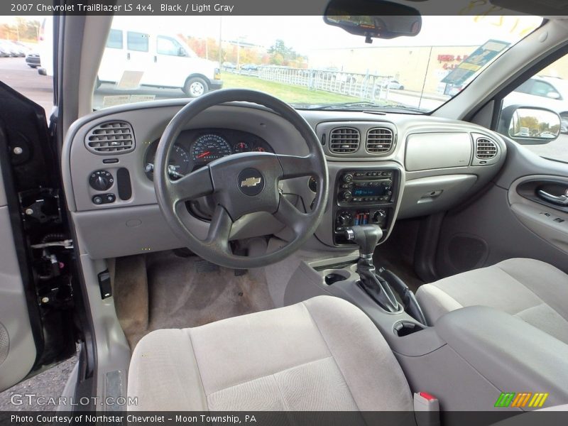 Black / Light Gray 2007 Chevrolet TrailBlazer LS 4x4