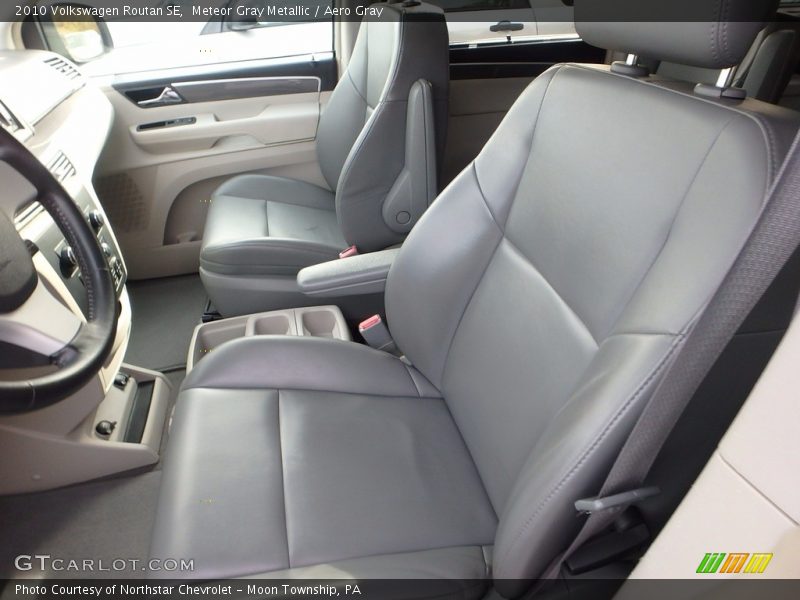 Meteor Gray Metallic / Aero Gray 2010 Volkswagen Routan SE