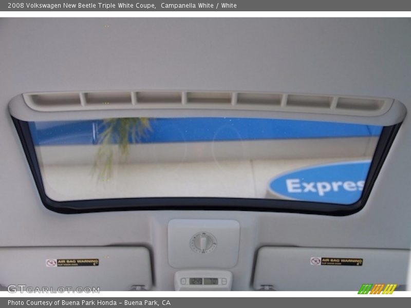 Campanella White / White 2008 Volkswagen New Beetle Triple White Coupe