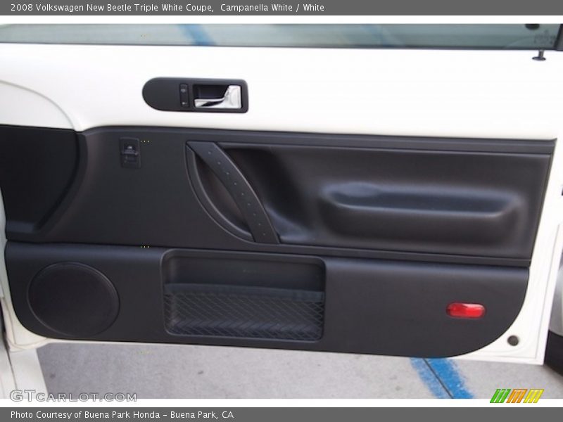 Campanella White / White 2008 Volkswagen New Beetle Triple White Coupe