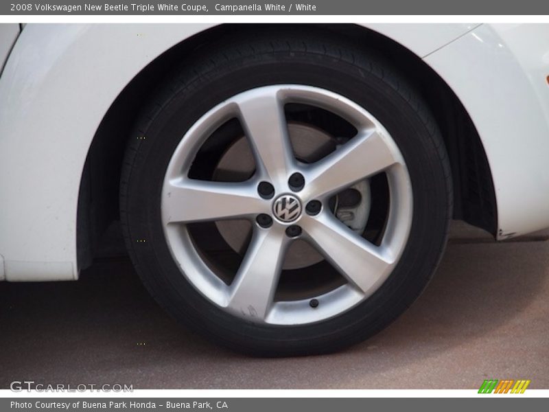 Campanella White / White 2008 Volkswagen New Beetle Triple White Coupe