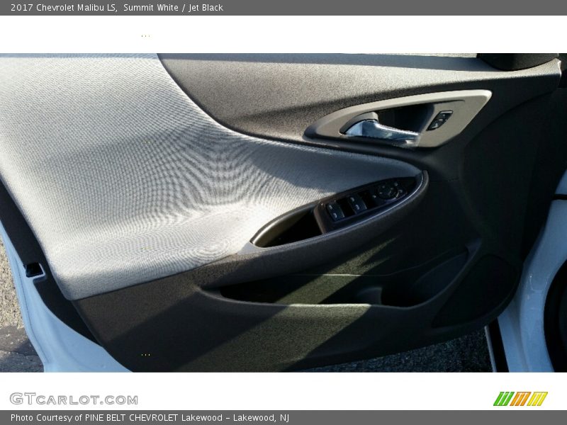 Summit White / Jet Black 2017 Chevrolet Malibu LS