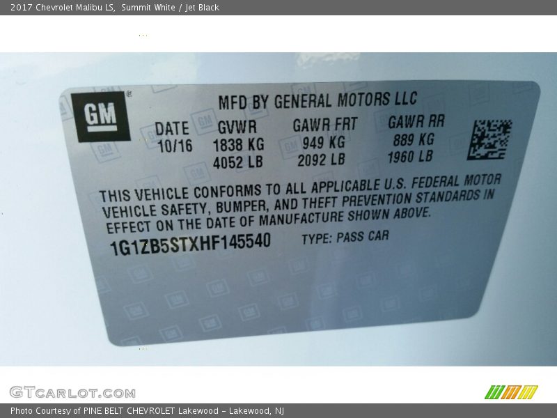 Summit White / Jet Black 2017 Chevrolet Malibu LS