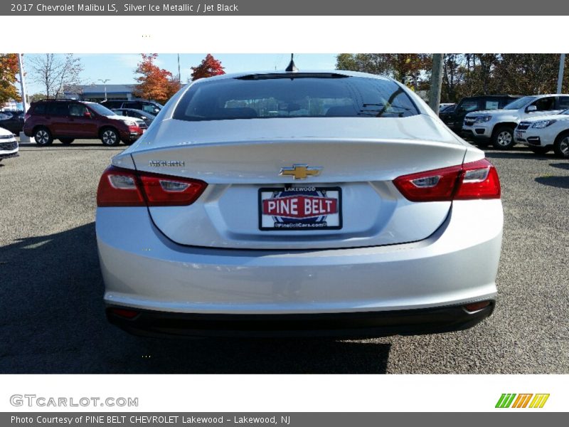Silver Ice Metallic / Jet Black 2017 Chevrolet Malibu LS