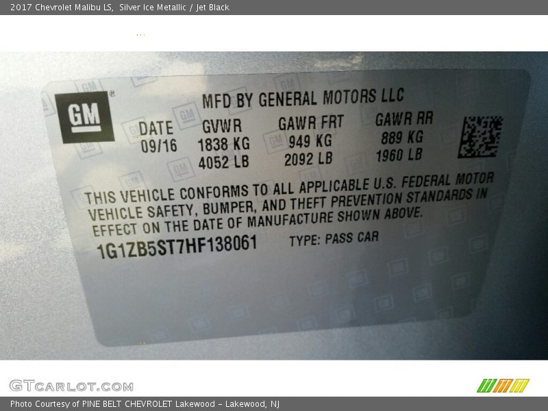 Silver Ice Metallic / Jet Black 2017 Chevrolet Malibu LS