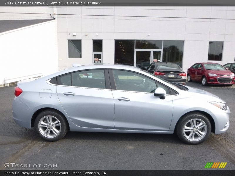 Arctic Blue Metallic / Jet Black 2017 Chevrolet Cruze LT