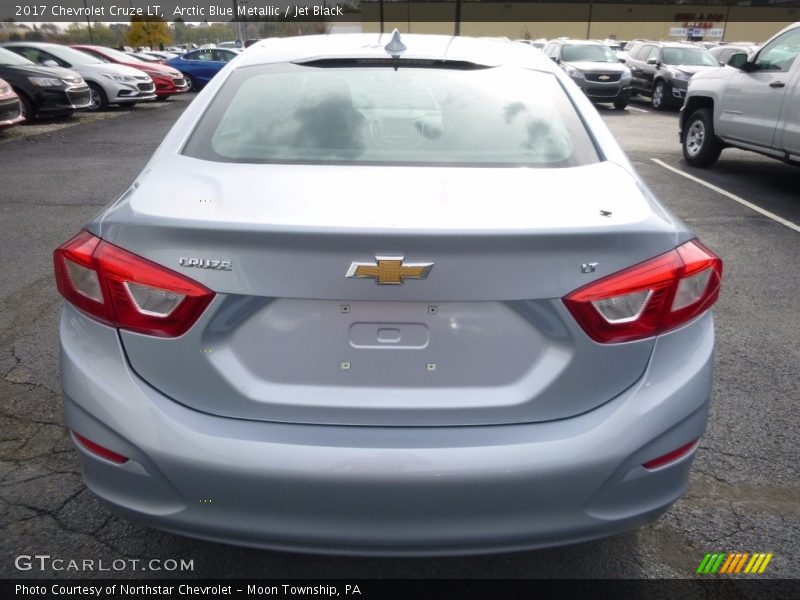 Arctic Blue Metallic / Jet Black 2017 Chevrolet Cruze LT