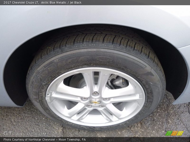 Arctic Blue Metallic / Jet Black 2017 Chevrolet Cruze LT