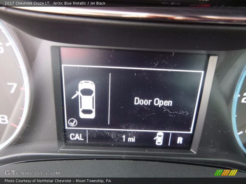Arctic Blue Metallic / Jet Black 2017 Chevrolet Cruze LT