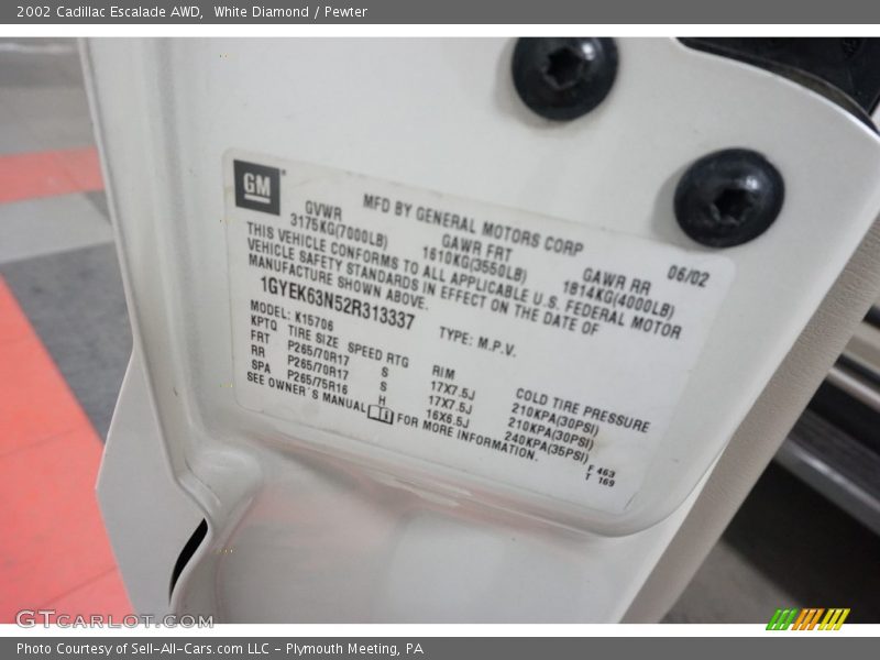 White Diamond / Pewter 2002 Cadillac Escalade AWD