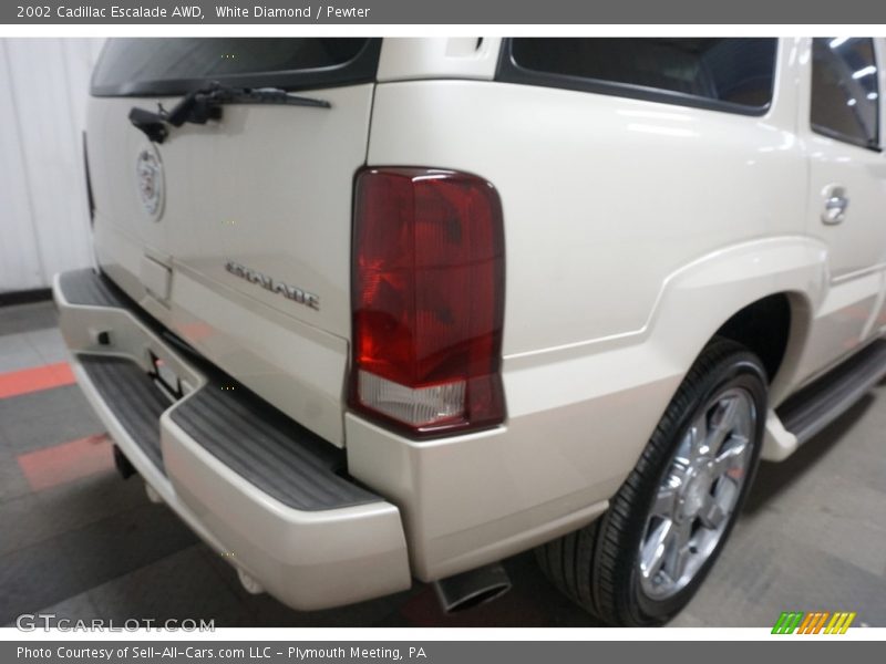 White Diamond / Pewter 2002 Cadillac Escalade AWD