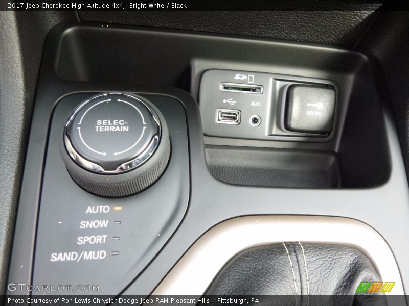 Controls of 2017 Cherokee High Altitude 4x4
