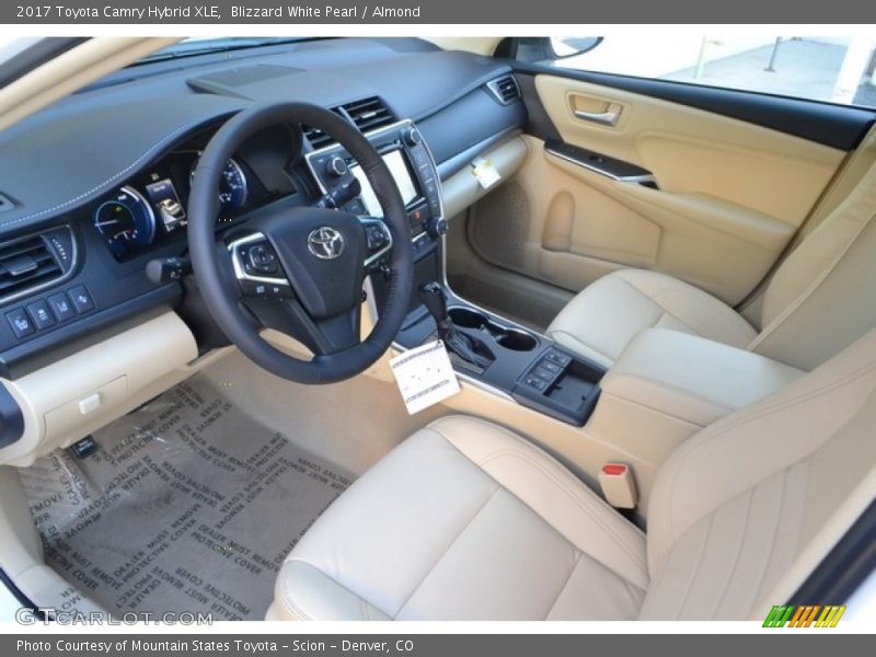 Blizzard White Pearl / Almond 2017 Toyota Camry Hybrid XLE
