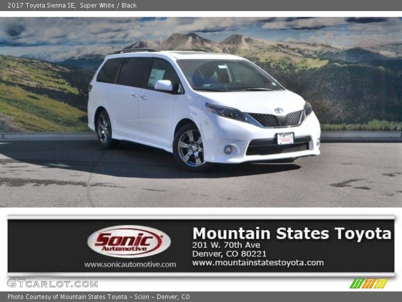 Super White / Black 2017 Toyota Sienna SE