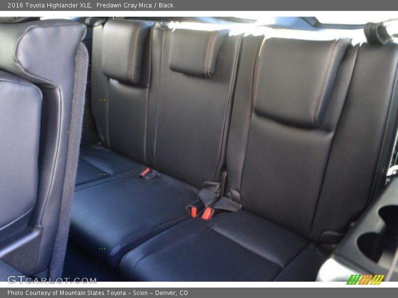 Predawn Gray Mica / Black 2016 Toyota Highlander XLE