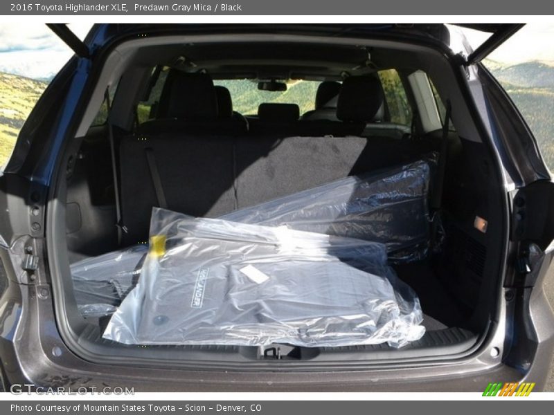 Predawn Gray Mica / Black 2016 Toyota Highlander XLE