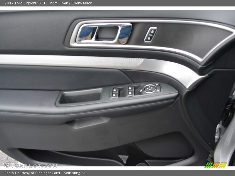 Ingot Silver / Ebony Black 2017 Ford Explorer XLT
