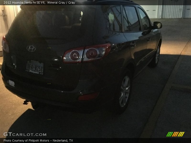 Mineral Gray / Gray 2012 Hyundai Santa Fe SE V6