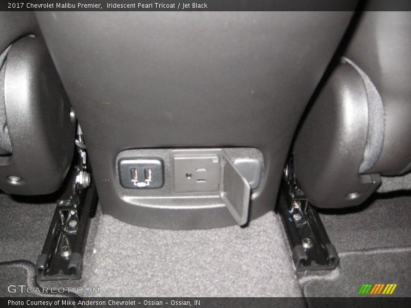 Iridescent Pearl Tricoat / Jet Black 2017 Chevrolet Malibu Premier