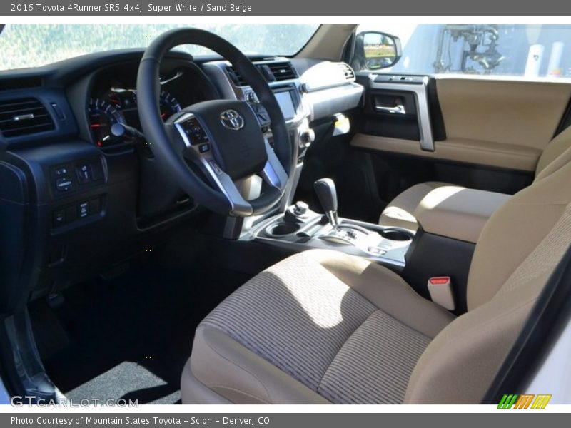 Super White / Sand Beige 2016 Toyota 4Runner SR5 4x4