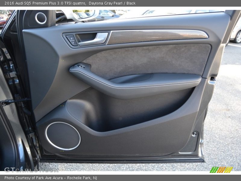 Daytona Gray Pearl / Black 2016 Audi SQ5 Premium Plus 3.0 TFSI quattro