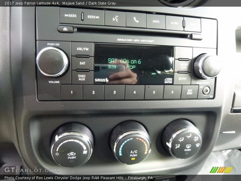 Mojave Sand / Dark Slate Gray 2017 Jeep Patriot Latitude 4x4
