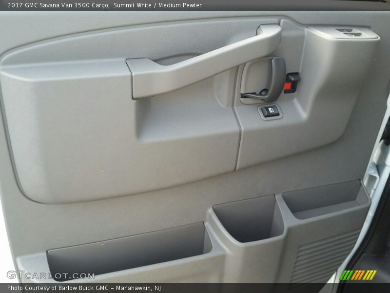 Summit White / Medium Pewter 2017 GMC Savana Van 3500 Cargo
