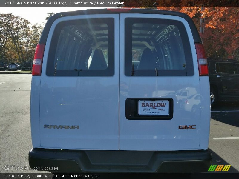 Summit White / Medium Pewter 2017 GMC Savana Van 2500 Cargo