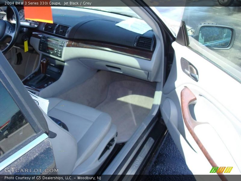 Jet Black / Grey 2004 BMW 3 Series 330i Coupe