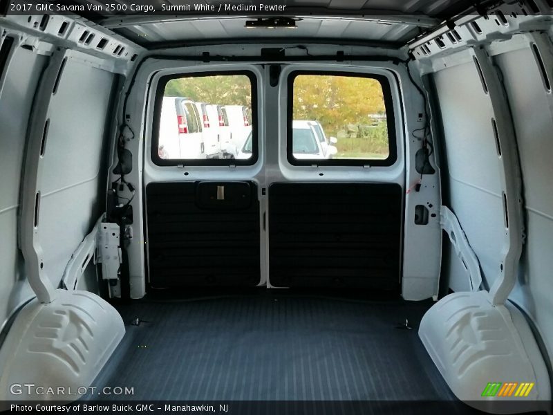 Summit White / Medium Pewter 2017 GMC Savana Van 2500 Cargo