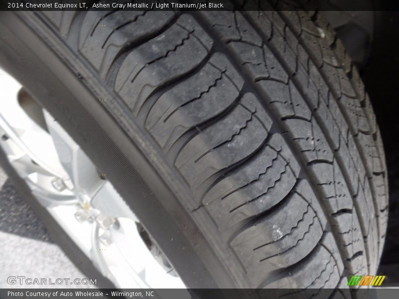 Ashen Gray Metallic / Light Titanium/Jet Black 2014 Chevrolet Equinox LT