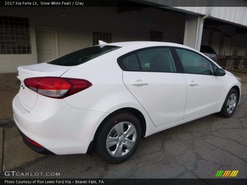  2017 Forte LX Snow White Pearl