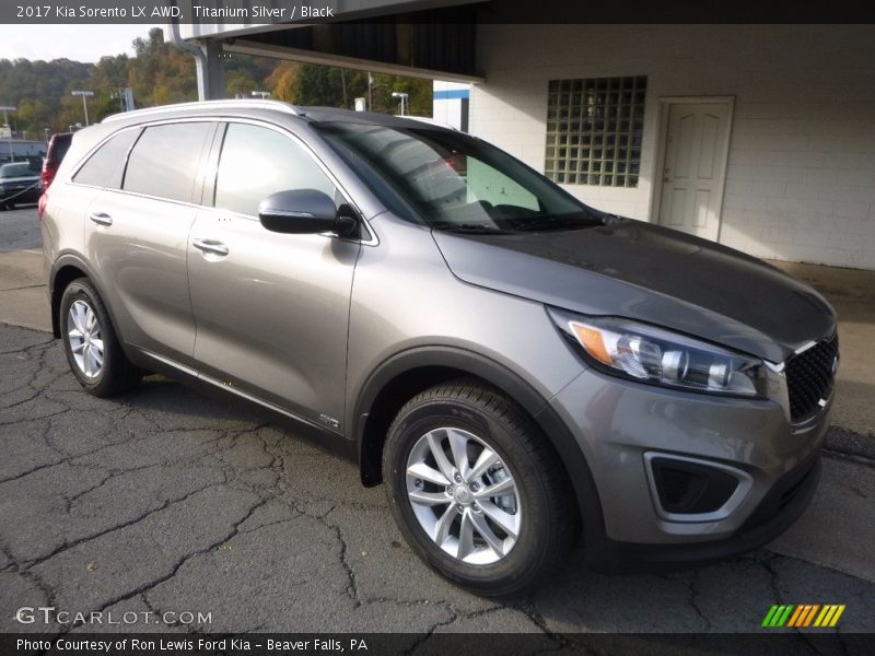 Front 3/4 View of 2017 Sorento LX AWD