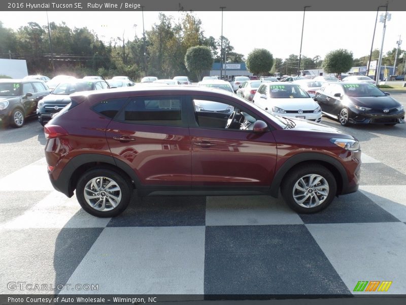Ruby Wine / Beige 2016 Hyundai Tucson SE
